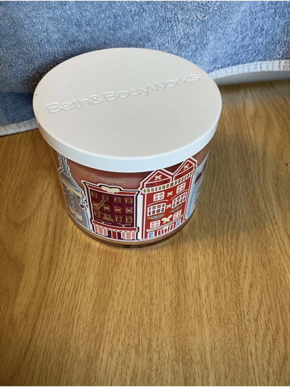 Bath & Body Works Red and White Holiday Village 3-Wick Candle